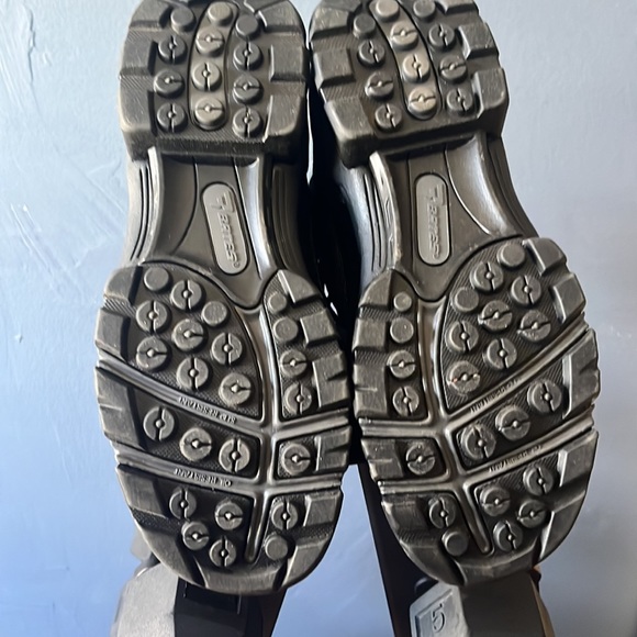 Used size 7.5 men 9 wmns Bates tactical boots - Picture 3 of 4